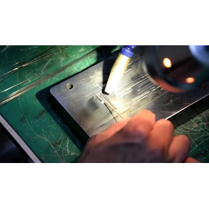 Dari Desain ke Molding: Peran Mesin Laser Mold dalam Transformasi Industri