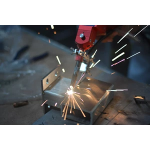 Mengoptimalkan Kinerja Mold dengan Mesin Laser Moulding Repair